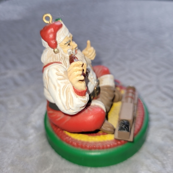 🎅Vintage COCA-COLA Santa Christmas Ornament - Picture 4 of 9